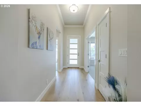 1152 S 46th St, Springfield, OR 97478 photo 9