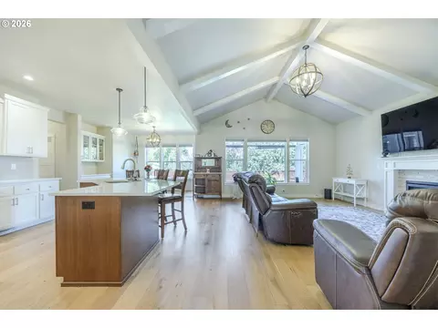 1152 S 46th St, Springfield, OR 97478 photo 10
