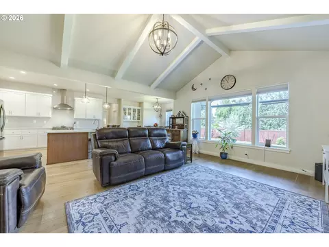 1152 S 46th St, Springfield, OR 97478 photo 12