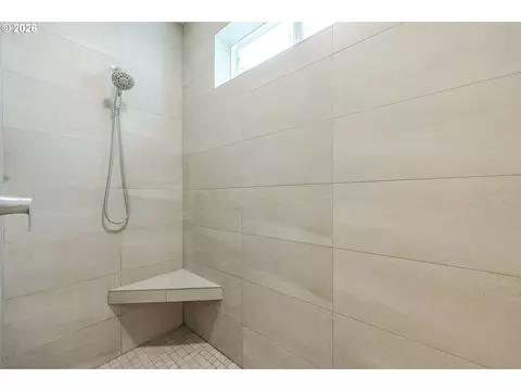 1152 S 46th St, Springfield, OR 97478 photo 36