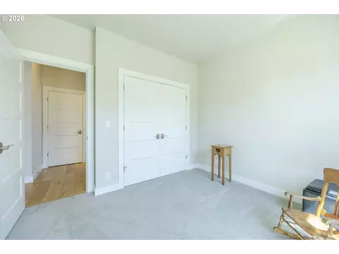 1152 S 46th St, Springfield, OR 97478 photo 7