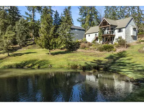 21420 NE Red Hills Ln, Dundee, OR 97115