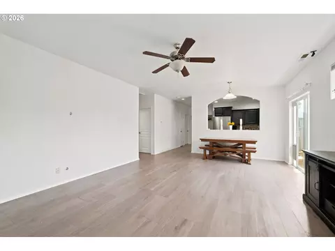 1902 Adelman Loop, Eugene, OR 97402 photo 7