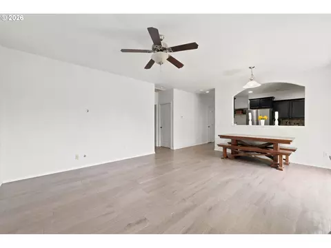 1902 Adelman Loop, Eugene, OR 97402 photo 6