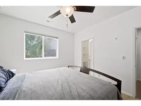 1902 Adelman Loop, Eugene, OR 97402 photo 17