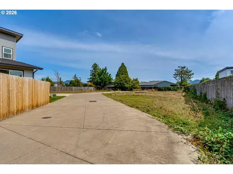 s 41st pl, Springfield, OR 97478 photo 2
