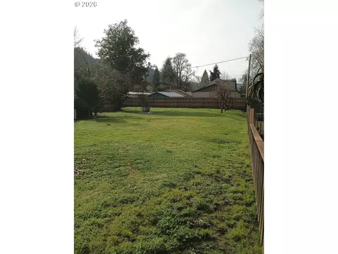 0 W Ballf St, Roseburg, OR 97471
