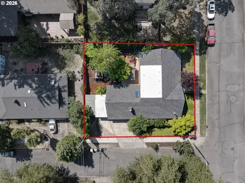 View/Area - 1865 Tabor St, Eugene, OR 97401 photo 2 of 3