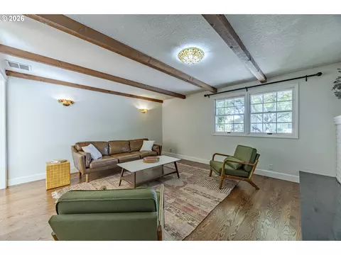 Living - 1865 Tabor St, Eugene, OR 97401 photo 7 of 7