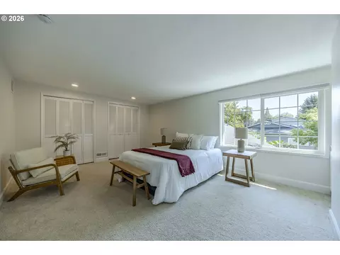 Bedroom - 1865 Tabor St, Eugene, OR 97401 photo 6 of 7