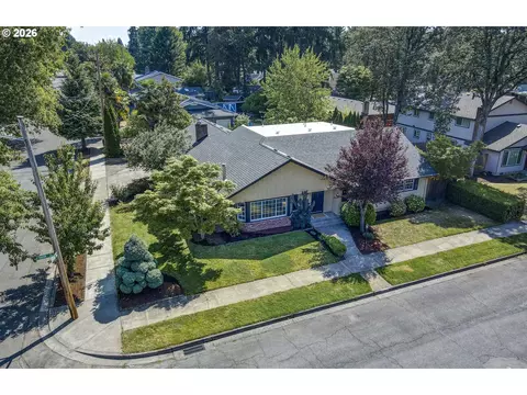 View/Area - 1865 Tabor St, Eugene, OR 97401 photo 1 of 3