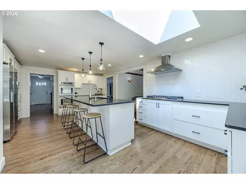 Kitchen - 1865 Tabor St, Eugene, OR 97401 photo 1 of 8