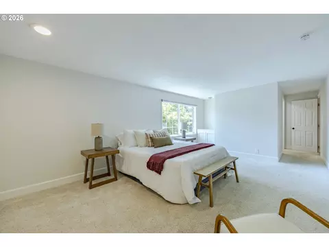 Bedroom - 1865 Tabor St, Eugene, OR 97401 photo 7 of 7