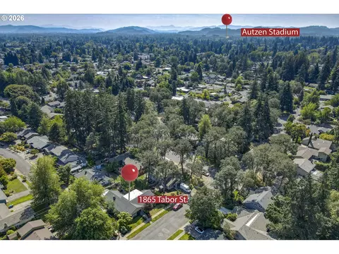 View/Area - 1865 Tabor St, Eugene, OR 97401 photo 3 of 3
