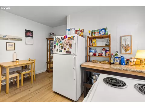 Kitchen - 111 SE 12th St, Pendleton, OR 97801 photo 3 of 7