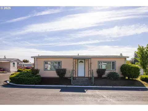 17181 SW Eldorado Dr, Tigard, OR 97224