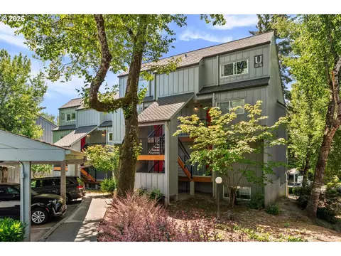 4 Touchstone #138, Lake Oswego, OR 97035