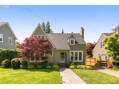 6807 SE 34th Ave, Portland, OR 97202
