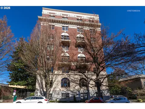 2141 NW Davis St, Portland, OR 97210
