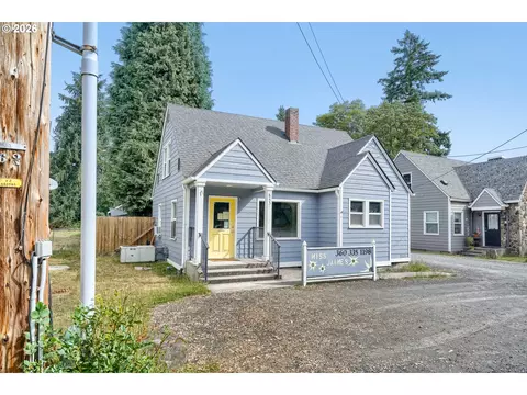 853 E St, Washougal, WA 98671