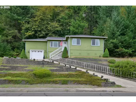 445 Kalapuya Way, Cottage Grove, OR 97424