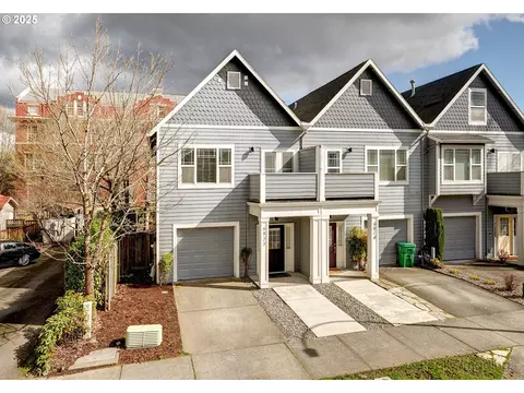 6822 N Borthwick Ave, Portland, OR 97217