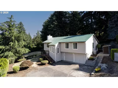 17304 Parkers Dr, Gladstone, OR 97027