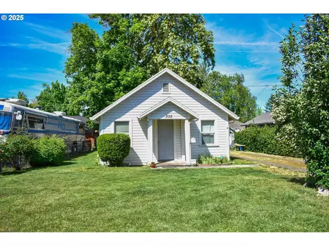 335 Marie St, Medford, OR 97504