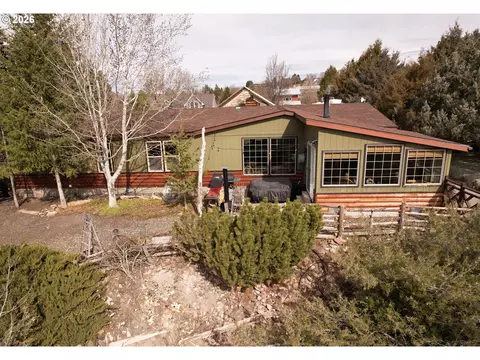 704 Residence St, Enterprise, OR 97828