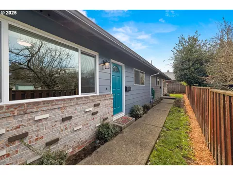 6836 N Smith St, Portland, OR 97203