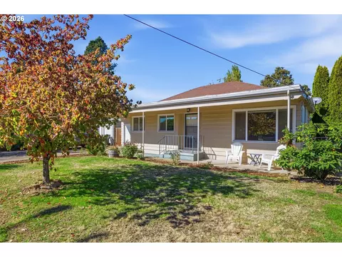 1243 NE 9th Ave, Mcminnville, OR 97128