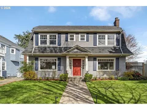 2417 NE Hamblet St NE, Portland, OR 97212