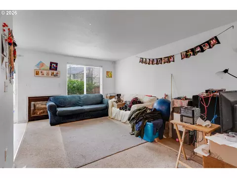 1416 Falcon Loop, Independence, OR 97351 photo 18