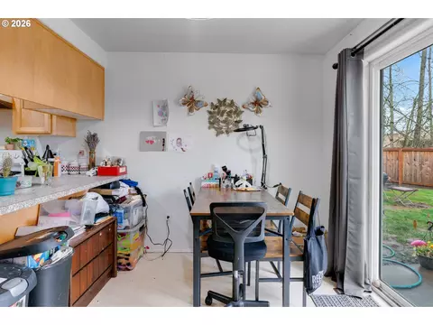 1416 Falcon Loop, Independence, OR 97351 photo 8