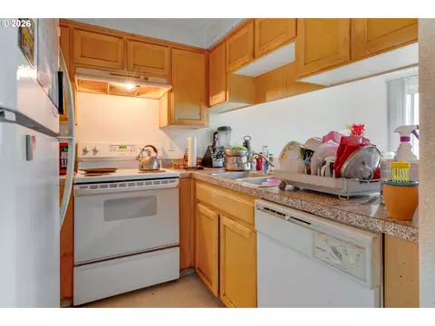 1416 Falcon Loop, Independence, OR 97351 photo 22
