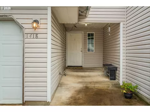1416 Falcon Loop, Independence, OR 97351 photo 3