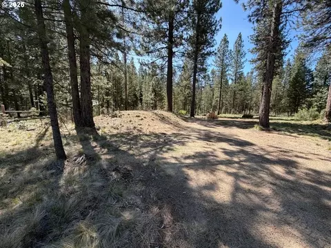 17019 Upland Rd, Bend, OR 97707 photo 4