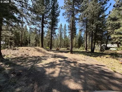 17019 Upland Rd, Bend, OR 97707 photo 3