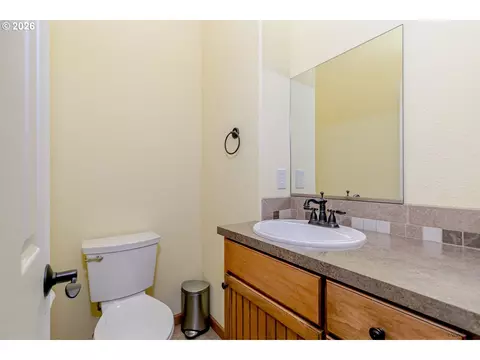 Bath - 64636 E Mcintyre Rd, Rhododendron, OR 97049 photo 6 of 6