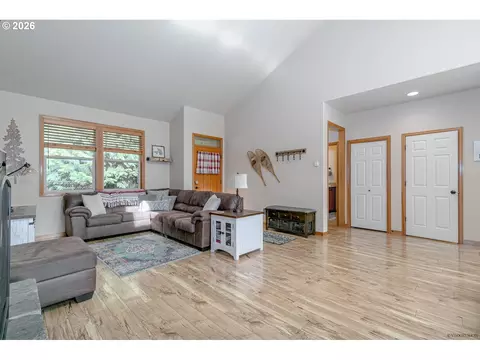 Living - 64636 E Mcintyre Rd, Rhododendron, OR 97049 photo 2 of 3
