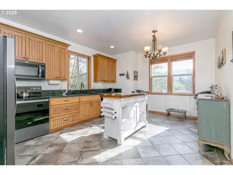 Kitchen - 64636 E Mcintyre Rd, Rhododendron, OR 97049 photo 1 of 8