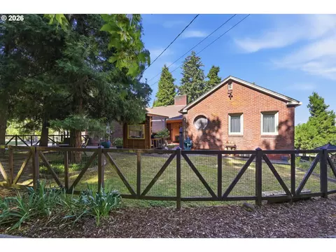 Exterior - 4000 E 24th Ave, Eugene, OR 97403 photo 6 of 12