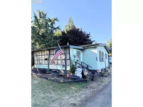 392 NW Main St, Willamina, OR 97396