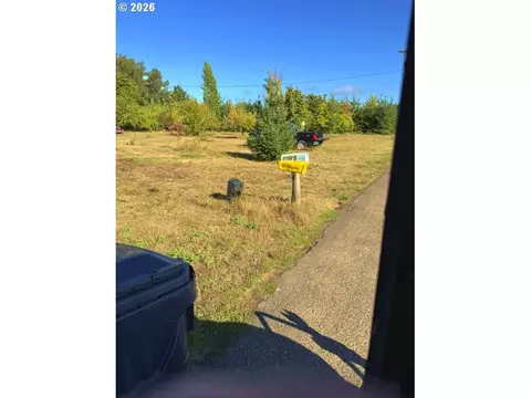 31601 S Yoder Rd, Hubbard, OR 97032 photo 2