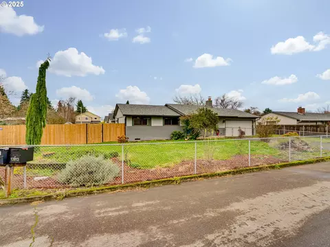13817 NE 79th St, Vancouver, WA 98682
