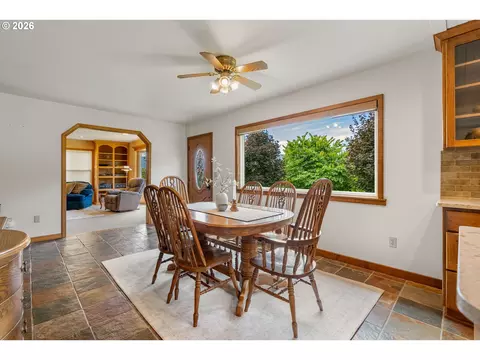 Dining - 2401 Loop Rd, Stevenson, WA 98648 photo 2 of 2