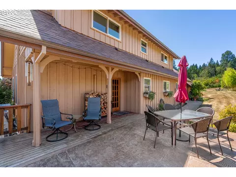 Exterior - 2401 Loop Rd, Stevenson, WA 98648 photo 16 of 26