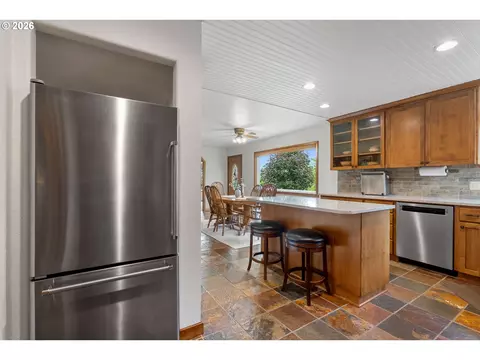 Kitchen - 2401 Loop Rd, Stevenson, WA 98648 photo 1 of 3