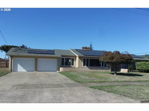 136 NE Ash St, Sheridan, OR 97378