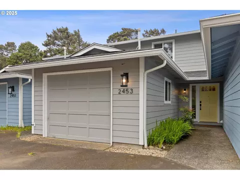 2453 NW Jetty Ave, Lincoln City, OR 97367